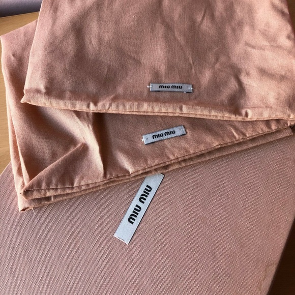 MIU MIU BY PRADA Fuchsia Patent Leather Heels - Picture 10 of 12